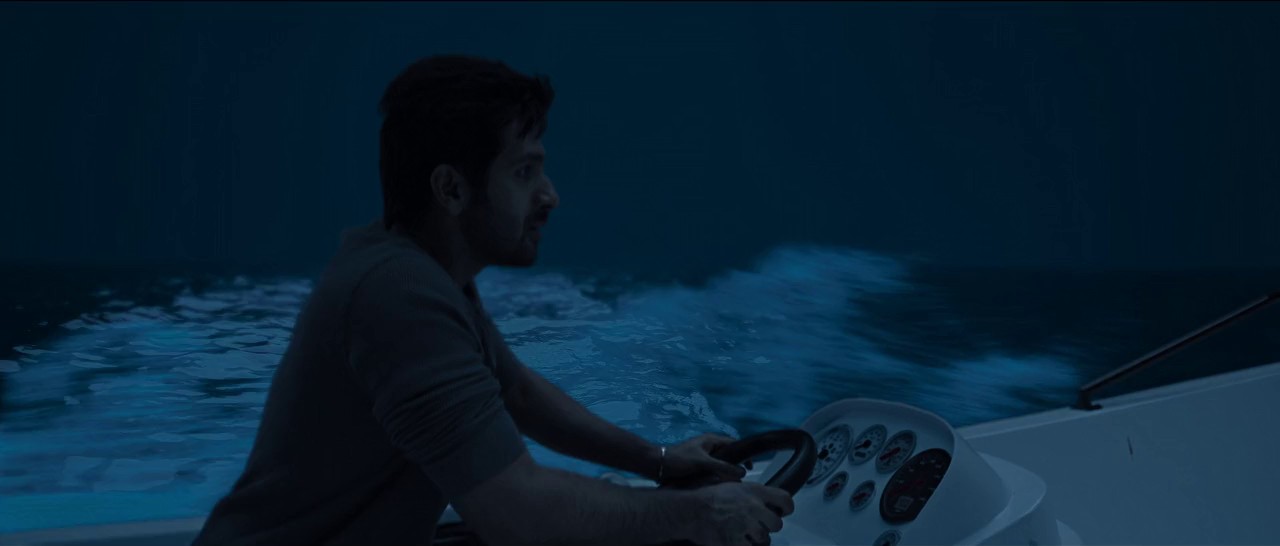 Bloody Ishq (2024) WEBRip Hindi 720p x264 AVC AAC 2.0.mkv.0004